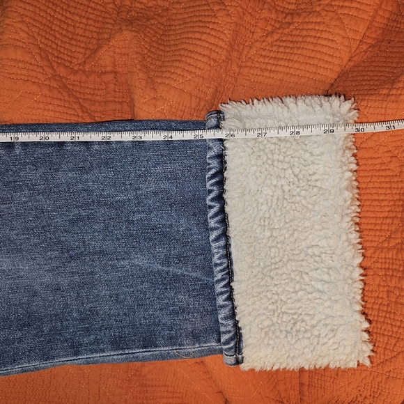 Judy Blue Straight Leg Fuzzy Cuffed Jeans Women's 14 - Picture 6 of 9